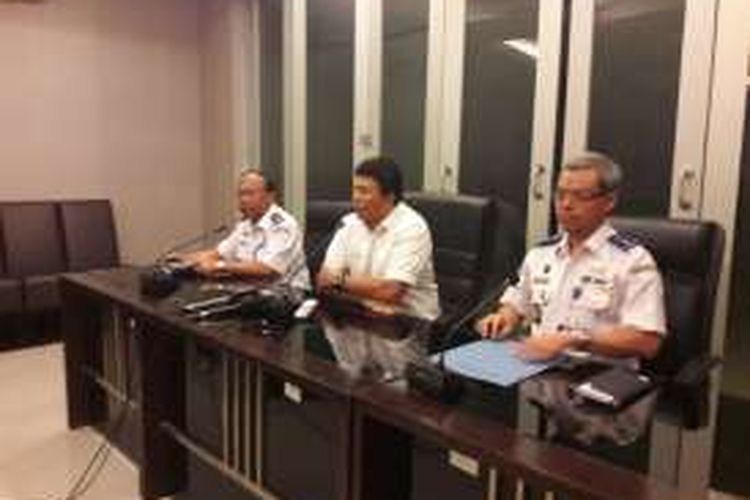 Direktur Jenderal Perhubungan Cris Kuntadi menyampaikan hasil audit internal Kemehub terkait pengadaan kapal patroli kepada Bareskrim Polri di Mabes Polri, Jakarta, Selasa (26/7/2016).