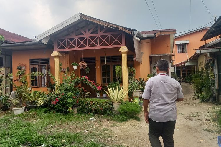 Penampakan kantor CV Biro Teknik Bangunan, perusahaan pemenang tender proyek lampu pocong di Kota Medan, Jumat (12/5/2023). 