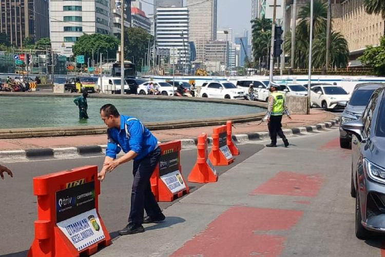 Awas Terjebak Macet, Cek Jalur Alternatif Imbas Demo di Kawasan Monas