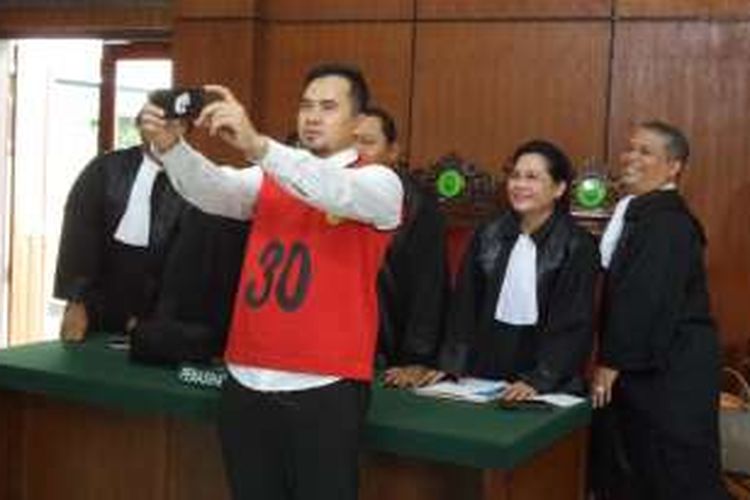 Saipul Jamil dalam ruang sidang Pengadilan Negeri Jakarta Utara, Senin (16/5/2016).