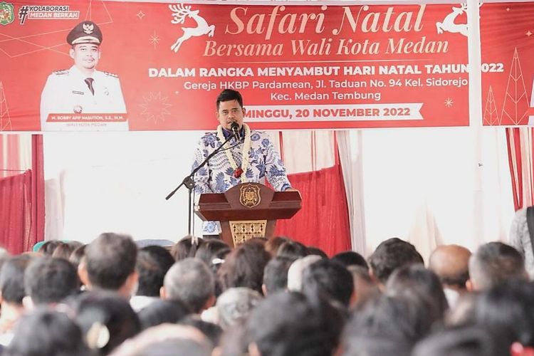 Wali Kota Medan Bobby Nasution melakukan Safari Natal ke Gereja HKBP Pardamean di Jalan Taduan, Kecamatan Medantembung, Minggu (20/11/2022). 