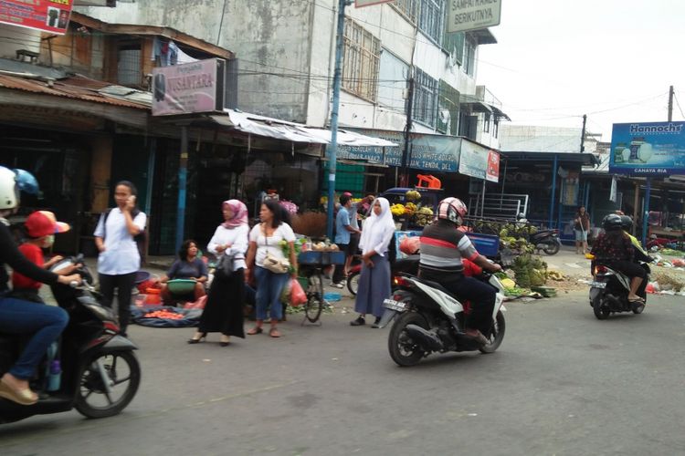 Lengang akibat aksi mogok massal yang dilakukan ratusan angkot Kota Medan, Rabu (13/12/2017)