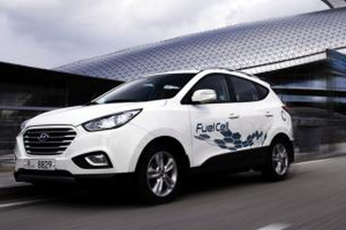 Hyundai ix35 atau Tucson berbahan bakar hidrogen.