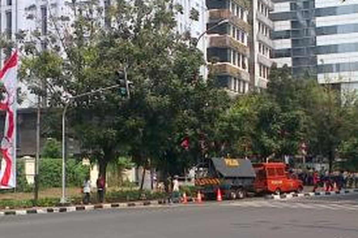 Situasi di belakang Gedung Mahkamah Konstitusi, Jalan Tanah Abang I, Jakarta Pusat, Kamis (21/8/2014).