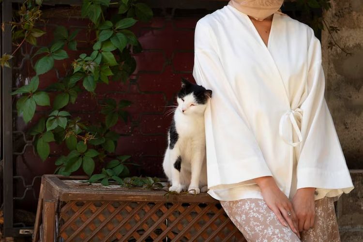 inspirasi outfit idul adha nuansa earth tone