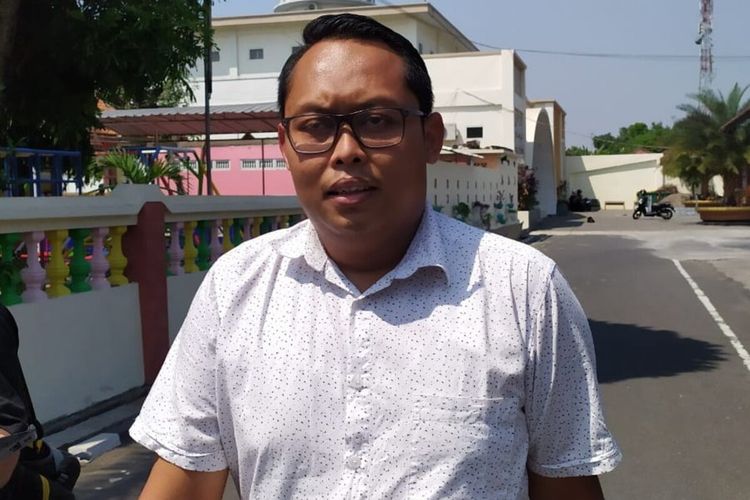 Kasat Reskrim Polres Jombang AKP Aldo Febrianto, menyampaikan perkembangan penanganan penemuan potongan tubuh manusia yang diduga korban mutilasi, di Mapolres Jombang, Jawa Timur, Selasa (15/8/2023)