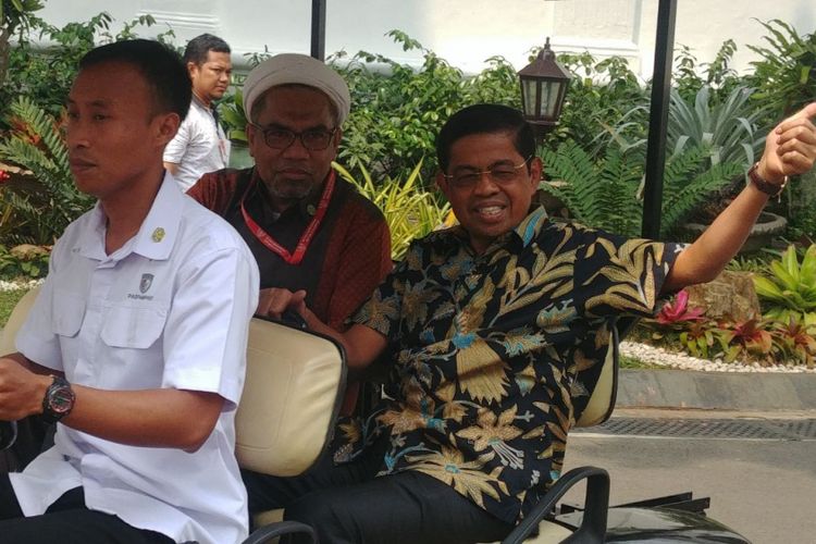 Mensos Idrus Marham (kanan) usai bertemu Presiden Joko Widodo di Istana, Jumat (24/8/2018).