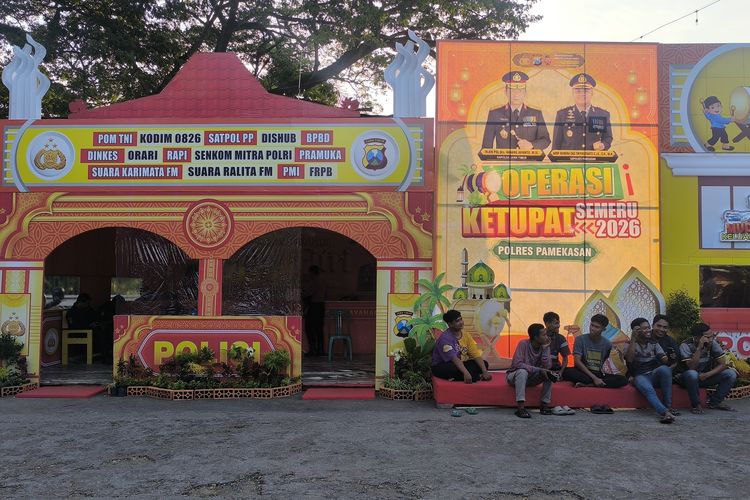 Polisi Sediakan Kopi Hingga Cek Kesehatan Gratis di Pos Mudik Pamekasan, Pemudik Pun Senang