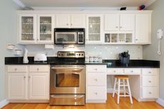 7 Tips Memilih Lemari Dapur Menurut Desainer