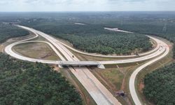 Kemacetan di Jalintim Sumatera Picu Arus Keluar Tol Fungsional Palembang–Betung Tersendat