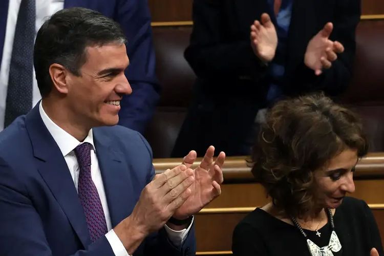Perdana Menteri Spanyol Pedro Sanchez menjanjikan amnesti sebagai bagian dari kesepakatan yang dicapai dengan partai separatis Catalonia, Junts.