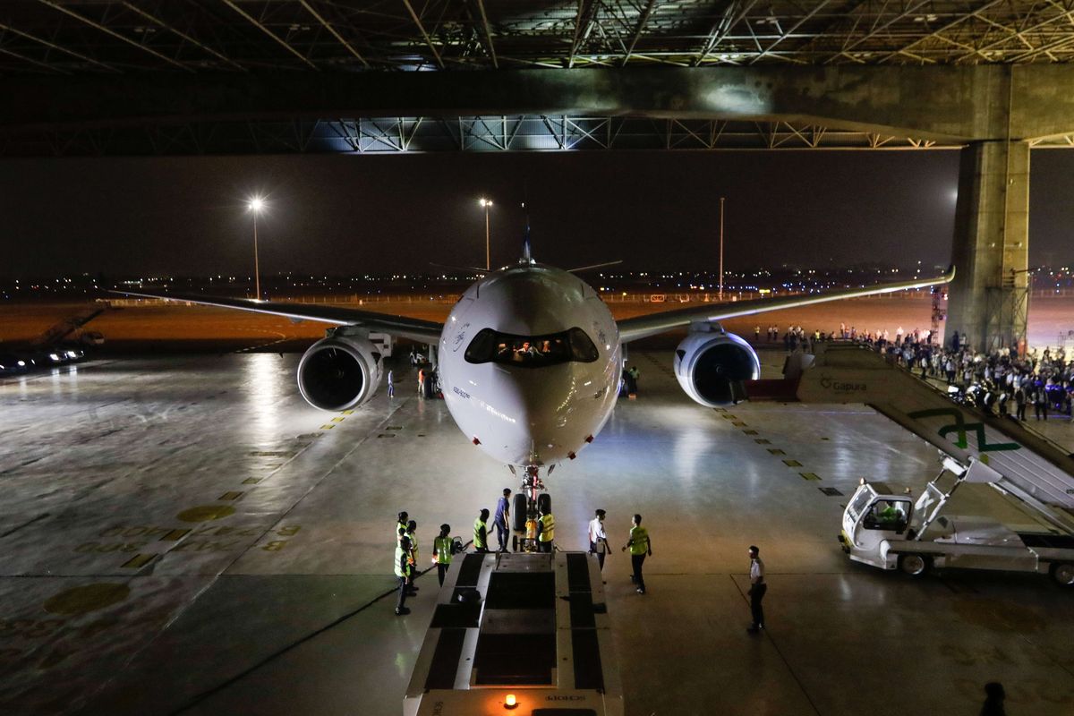 Pesawat terbaru Garuda Indonesia A330-900 NEO saat peluncuran di hanggar 2 GMF Aero Asia, Bandara Soekarno Hatta, Tangerang, Banten, Rabu (27/11/2019).