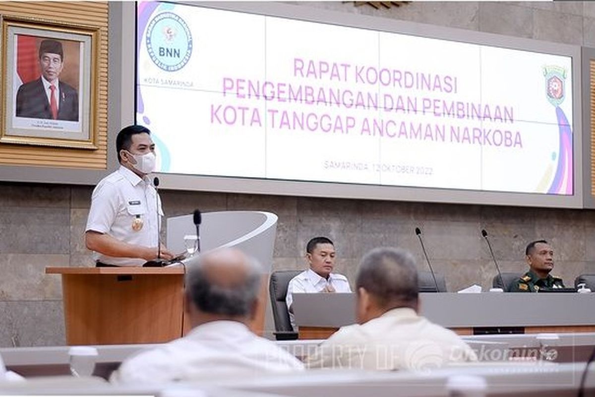Wali Kota (Walkot) Samarinda Andi Harun buka rapat koordinasi (rakor) Pengembangan dan Pembinaan Kota Tanggap Ancaman Narkoba (Kotan) di Ruang Rapat Mangkupelas, Balai Kota Samarinda, Rabu (12/10/2022). 