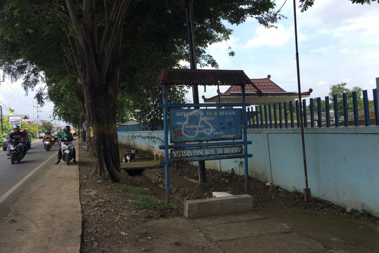 Pemakaman atau kuburan keturunan Tionghoa yang dikelola oleh Yayasan Pancaran Tri Dharma di Jalan Perjuangan, Kota Bekasi, Jawa Barat, Selasa (30/1/2018). 