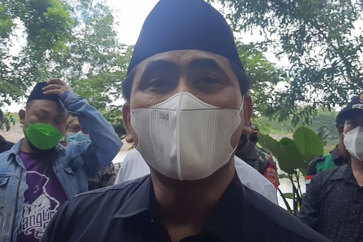 Wakil Gubernur Jawa Tengah, Taj Yasin Maimoen atau Gus Yasin saat mengunjungi Desa wisata Tempuran di Kabupaten Blora, Sabtu (6/11/2021)
