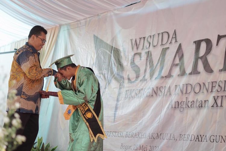 Fariz Abdul Razaq menjadi Wisudawan Terbaik Angkatan XIV SMART Ekselensia Indonesia, Rabu (25/5/2022).