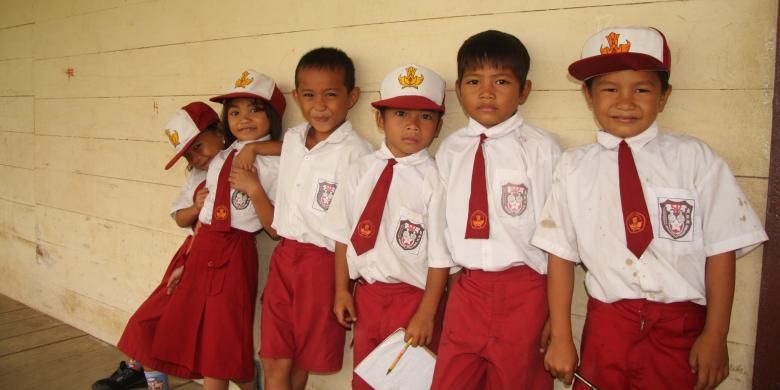 Mengajarkan Siswa Menjaga Kebersihan Di Sekolah Halaman All Kompas Com