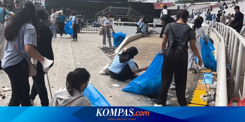 Sigap, Para Pendukung Prabowo-Gibran Inisiatif Bersihkan Sampah Usai Kampanye Akbar di GBK