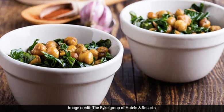 Chickpea And Spinach Salad.
