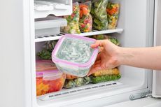 Cara Menyimpan Buah dan Sayuran di Freezer agar Kesegarannya Terjaga