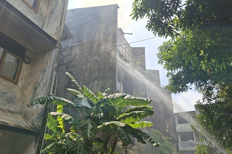 8 Unit Damkar Dikerahkan, Kebakaran Asrama Polri Kalideres Berhasil Dipadamkan