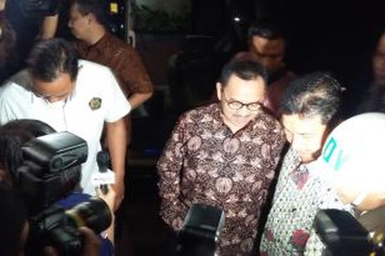 Menteri ESDM Sudirman Said saat tiba di Gedung Bundar Kejaksaan Agung, Jakarta, Selasa (8/12/2015).