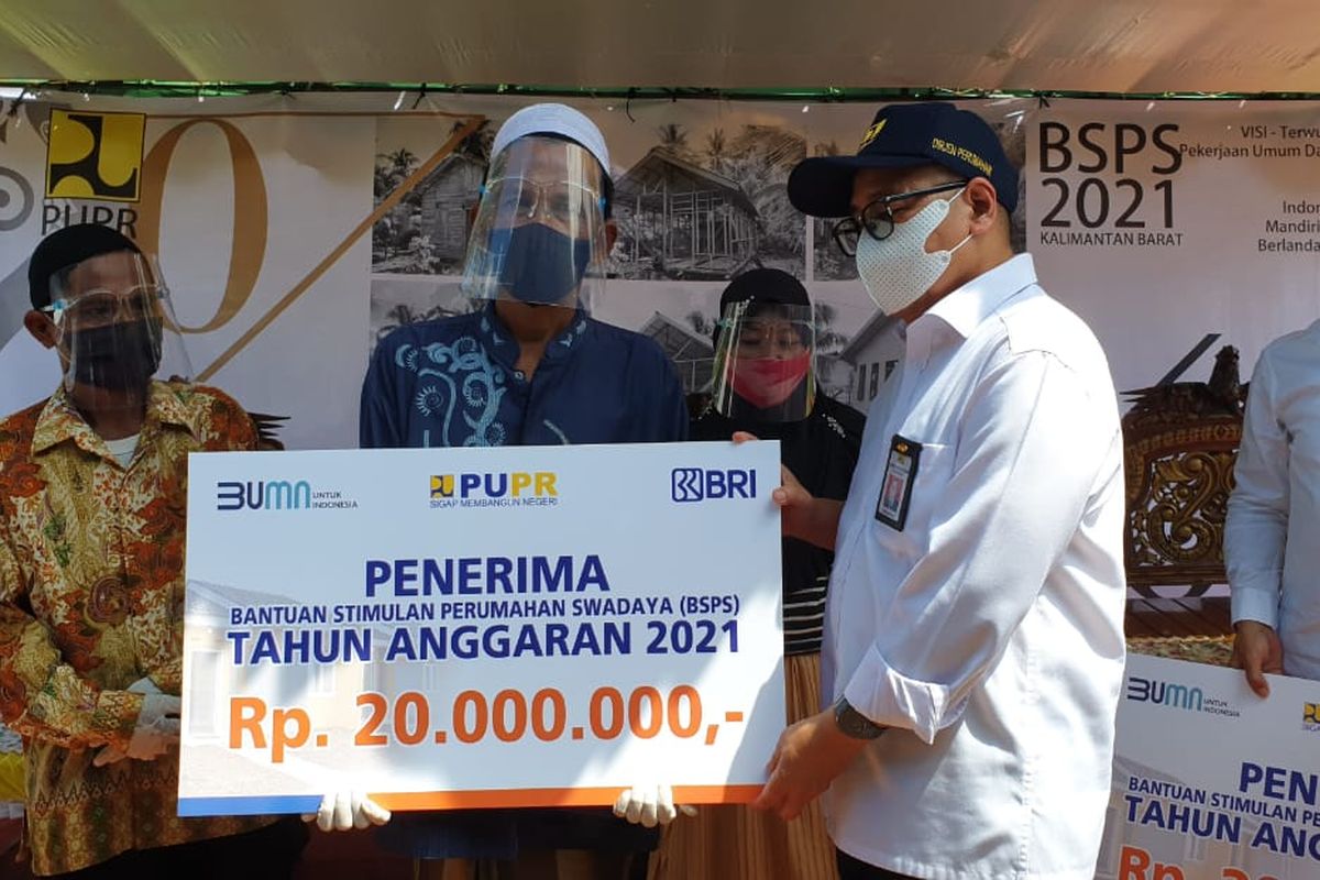 Penerima bantuan Program Bantuan Stimulus Perumahan Swadaya (BSPS).