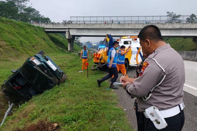 Kecelakaan tunggal di Tol Semarang -Solo,tig orang tewas