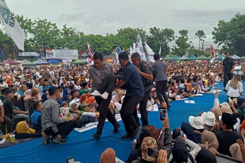 Saat Kampanye Akbar Prabowo-Gibran di Semarang, Sejumlah Peserta Pingsan