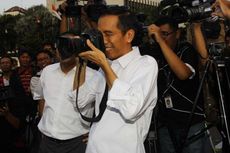 Jokowi Marah Foto Wajahnya Dipasang di Spanduk