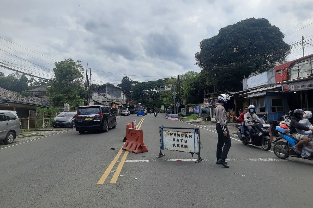 Jalur Puncak Cianjur Ditutup Saat Tahun Baru, Kendaraan Luar Cianjur Arahkan ke Jalur Alternatif