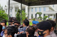 Sidang Rizieq Shihab di PN Jaktim, Tim Kuasa Hukum Sempat Tertahan di Pintu Masuk