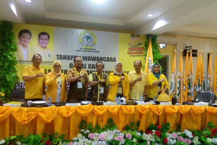 Haris Yasin Limpo, adik kandung Menteri Pertanian, Syahrul Yasin Limpo mendaftar di Partai Golkar dalam penjaringan bakal calon wali kota Makassar 2020.