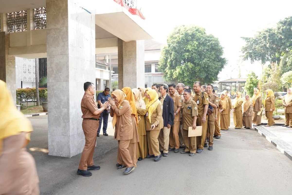 Wakil Wali Kota Cilegon Sanuji Pentamarta resmi mengajukan pengunduran diri. 