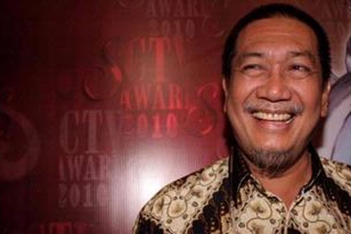 Aktor senior, Deddy Mizwar saat menghadiri malam penganugerahan penghargaan bagi insan pertelevisian SCTV Awards 2010 yang berlangsung di Balai Sarbini, Jakarta, Kamis (28/10/2010).   