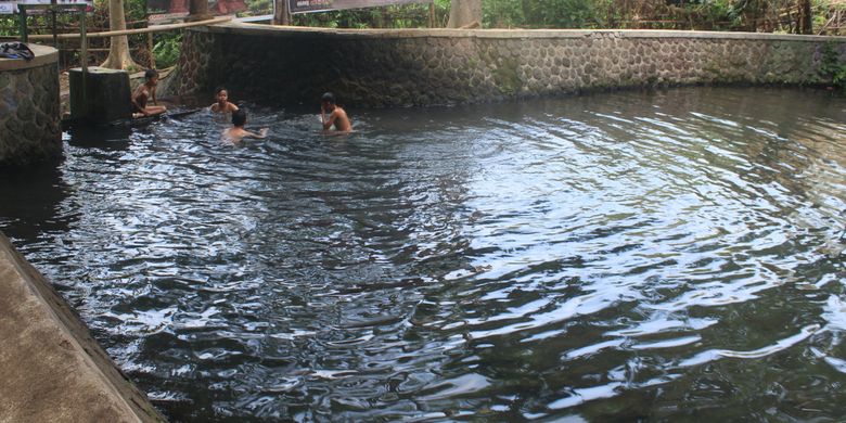 Sumber Umbulan Di Kabupaten Malang Segar Dan Menyajikan Ketenangan Halaman All Kompas Com