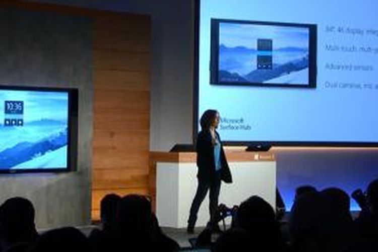 Microsoft Surface Hub layaknya sebuah tablet, namun berukuran 84 inci