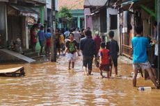 Banjir, Warga Pesanggrahan Terkena Kutu Air dan Gatal-Gatal 