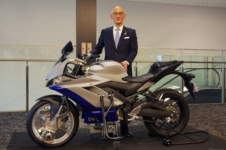 Yamaha sedang mengembangkan teknologi yang mencegah motor jatuh dalam keadaan pelan bernama Advanced Motorcycle Stability Assist System (AMSAS).