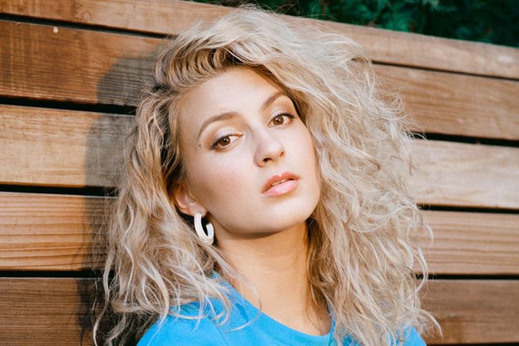 Tori Kelly