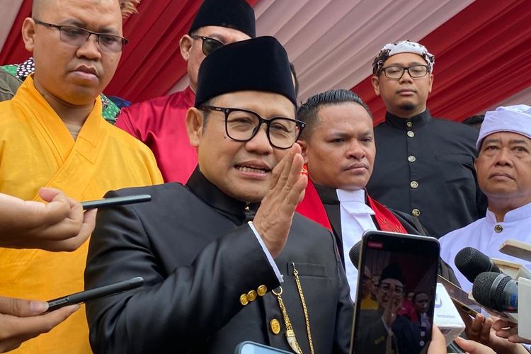 Ketua Umum Partai Kebangkitan Bangsa (PKB) Muhaimin Iskandar alias Cak Imin ditemui di Tugu Proklamasi, Jakarta Pusat, Minggu (1/10/2023).