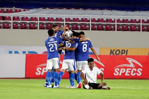 Tumbangkan Persipura, Pelatih Persib Senang Bukan Kepalang