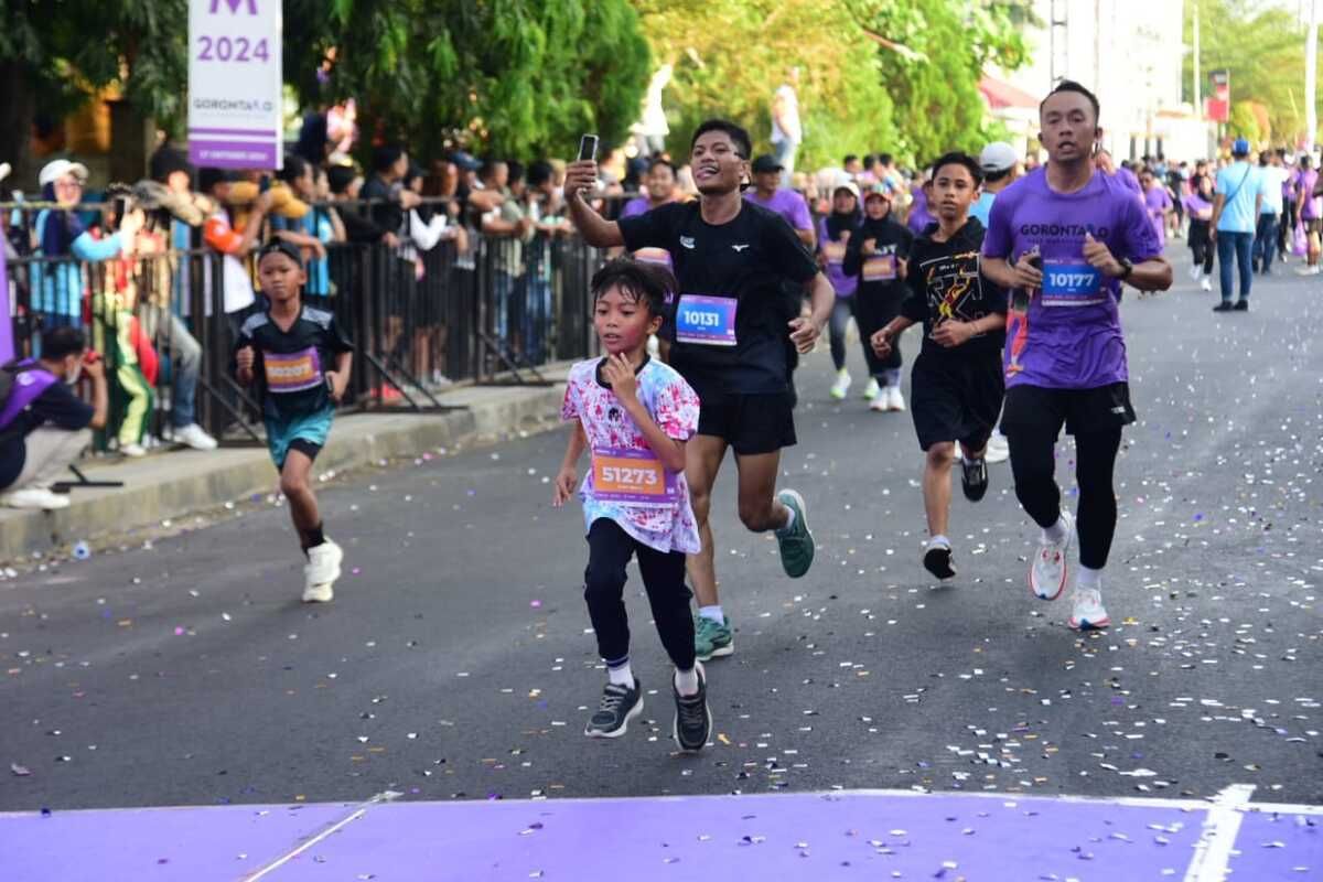 Javier Sheik bocah cilik berumur 8 tahun yang turut meramaikan Gorontalo Half Marathon 2024 pada Minggu (27/10/2024). Javier menjadi Finisher pada ajang lari tersebut.