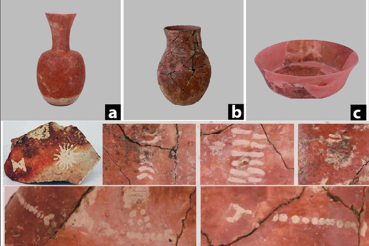 Beberapa pot keramik yang ditemukan di Qiaotou, China. Artefak ini adalah bukti bahwa bir sudah dimanfaatkan sejak 9000 tahun yang lalu di China dalam upacara ritual.

