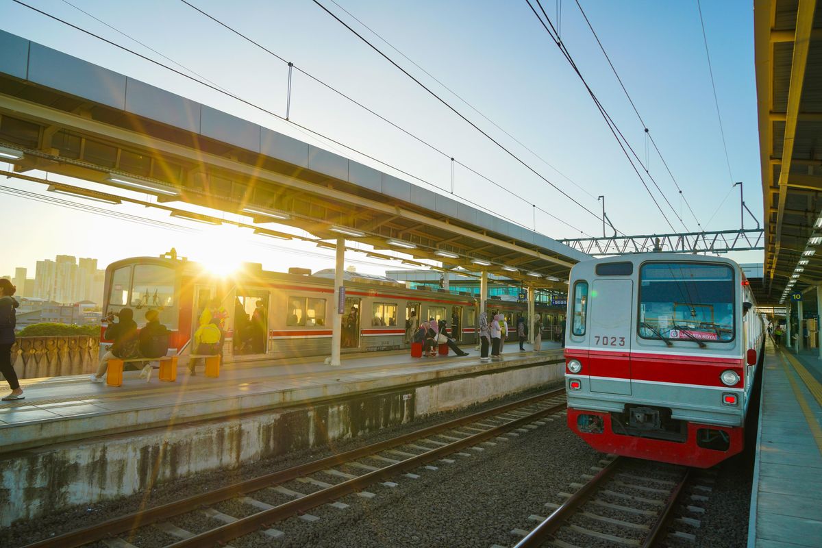 Berdasarkan data periode 24?29 Maret 2025 atau selama masa work from anywhere (WFA) menjelang Idul Fitri 1446 Hijriah, KAI Commuter mencatat peningkatan signifikan di beberapa stasiun tujuan pengguna Commuter Line yang terintegrasi dengan KA Jarak Jauh.