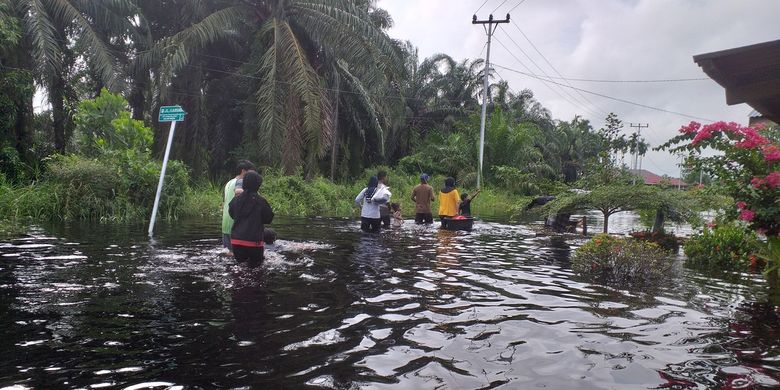 Berita Harian Cerita-korban-banjir Terbaru Hari Ini - Kompas.com