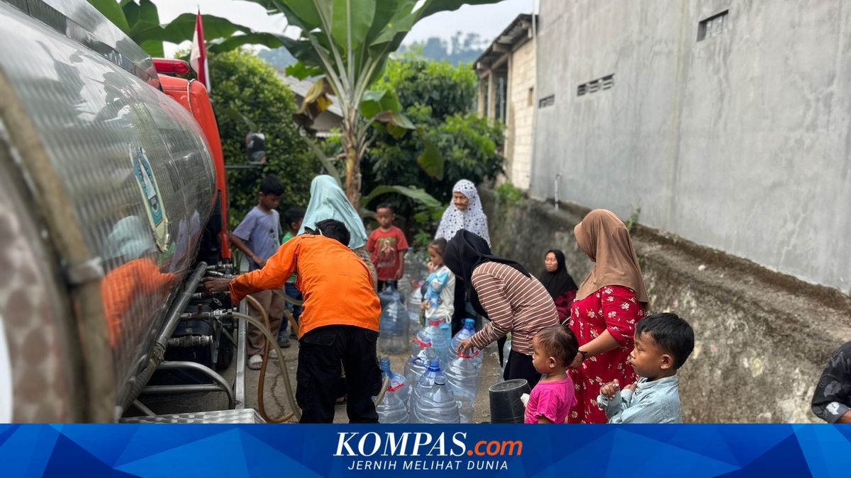 Kekeringan Landa Sukaraja Bogor, 2.189 Warga Terpaksa Ambil Air Sungai demi Sehari-sehari