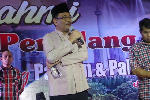 Djarot Dapat Ide Berpeci Setelah Ziarah ke Makam Bung Karno