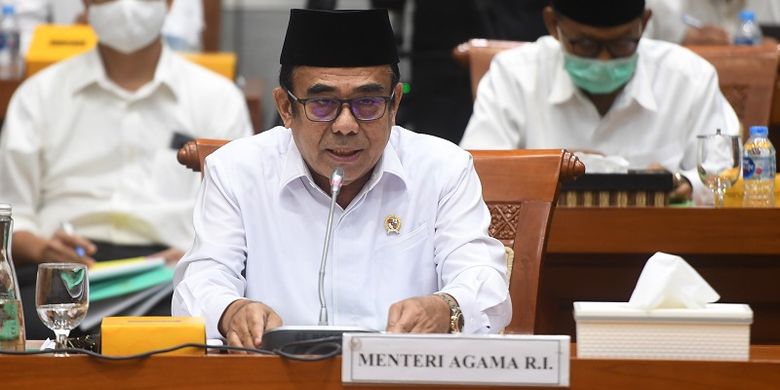 Menteri Agama Fachrul Razi mengikuti rapat kerja dengan Komisi VIII DPR di Kompleks Parlemen, Senayan, Jakarta, Selasa (7/7/2020). Rapat itu membahas mekanisme pembatalan keberangkatan jemaah haji dan evaluasi kinerja dan anggaran program penanggulangan COVID-19 di madrasah dan pesantren. ANTARA FOTO/Akbar Nugroho Gumay/foc.