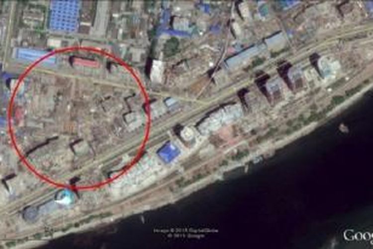 Gambar dari Google Earth yang menunjukkan pembangunan Mirae Scientist Street belum selesai pada 21 Mei 2015.